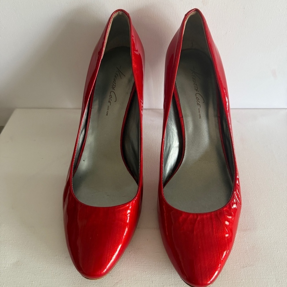 Kenneth Cole Red Patent Leather Pointed-Toe Heels